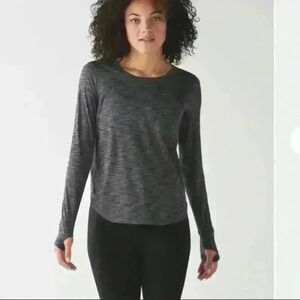 Lululemon long sleeve women’s tee- size 6 - Colour: Heathered Black
